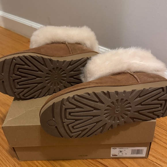 UGG Women's Mini Toscana Cuff Boot size 9 - Picture 4 of 6